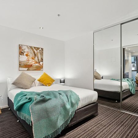 Complete Host Halo Apartments ملبورن الغرفة الصورة