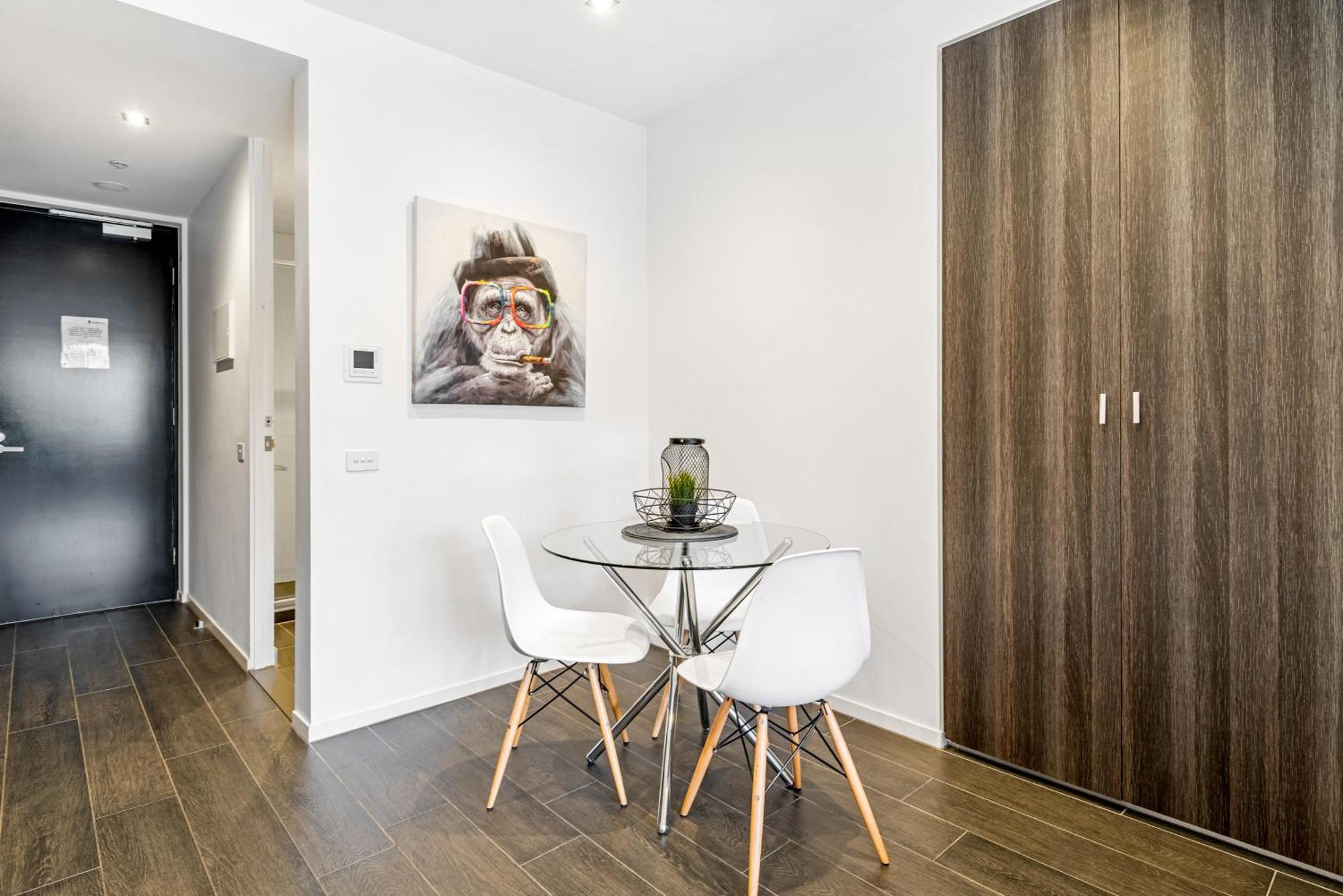 Complete Host Halo Apartments ملبورن الغرفة الصورة